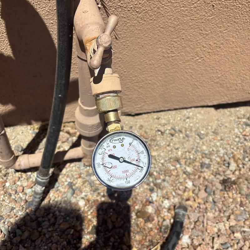 Water pressure gauge on main water entry pipe