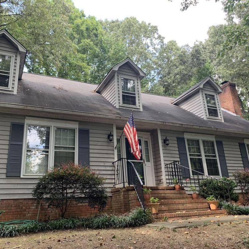Owens Corning Estate Grey roof on residential home