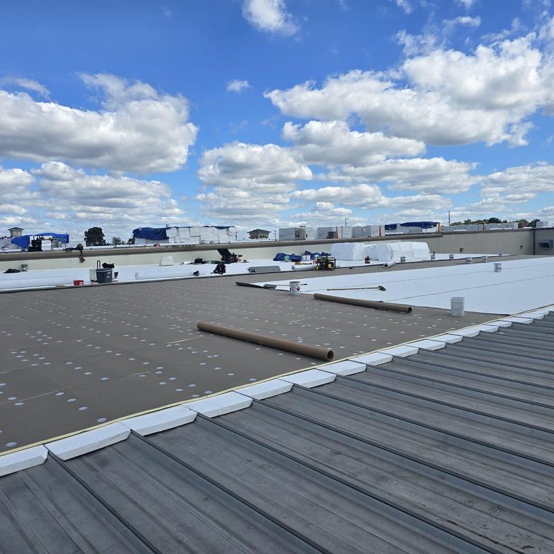Commercial flat roof membrane inspection with materials Commercial flat roof membrane inspection with materials