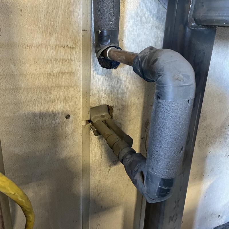 Commercial frost-free hose faucet with pipe insulation Commercial frost-free hose faucet with pipe insulation