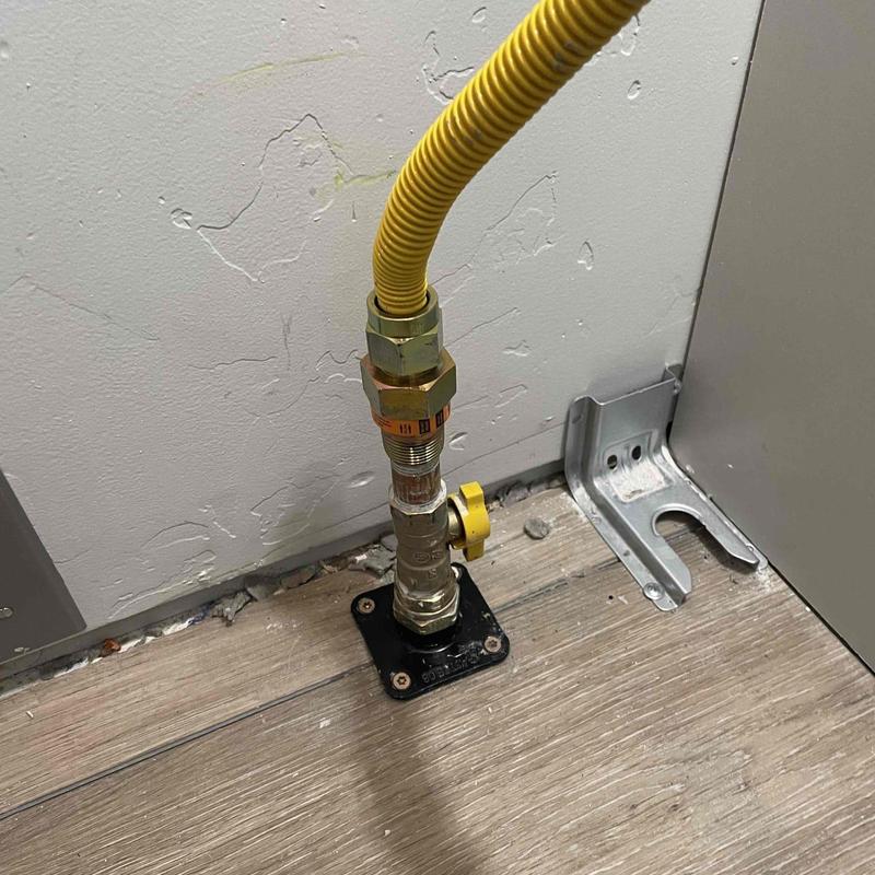 Gas stove connector with yellow flexible hose and valve Gas stove connector with yellow flexible hose and valve