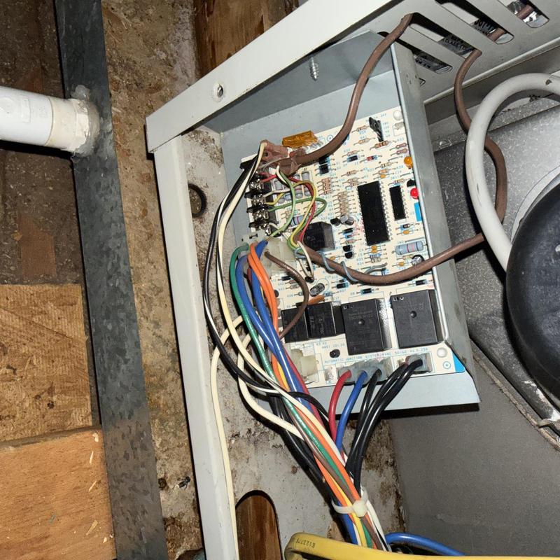 Air conditioner circuit board with wiring and relays Air conditioner circuit board with wiring and relays