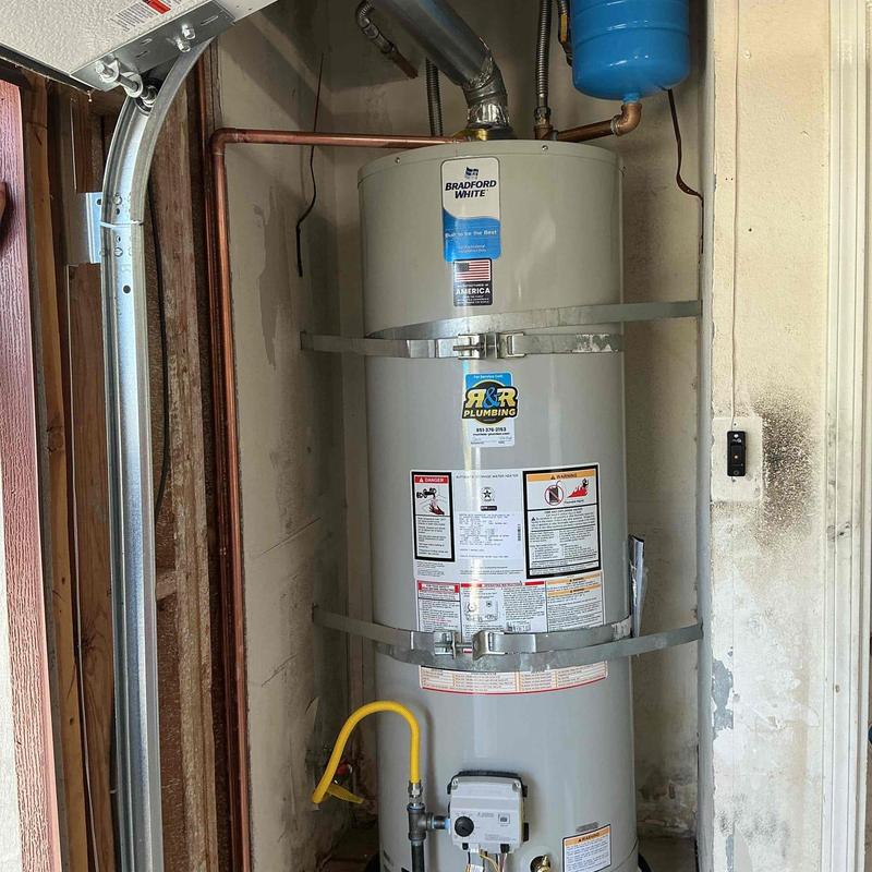 Bradford White 40-gallon gas water heater installation