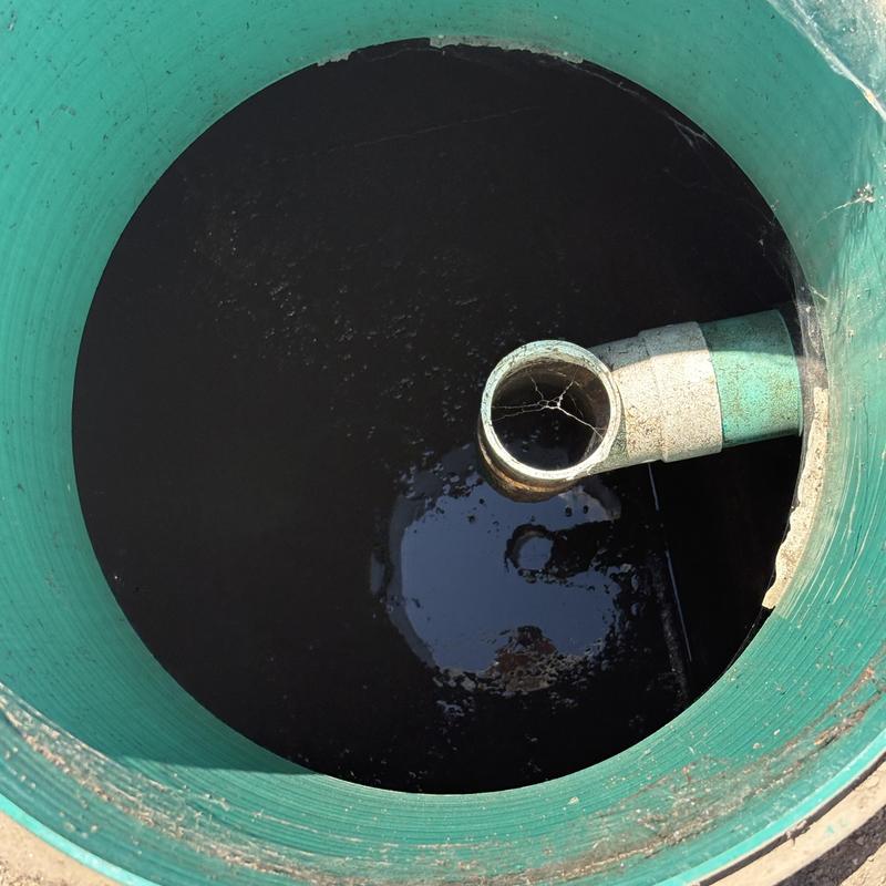 Aerobic treatment unit septic tank with discharge pipe Aerobic treatment unit septic tank with discharge pipe