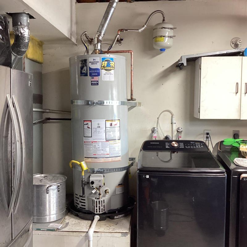 40-gallon Bradford White water heater installation