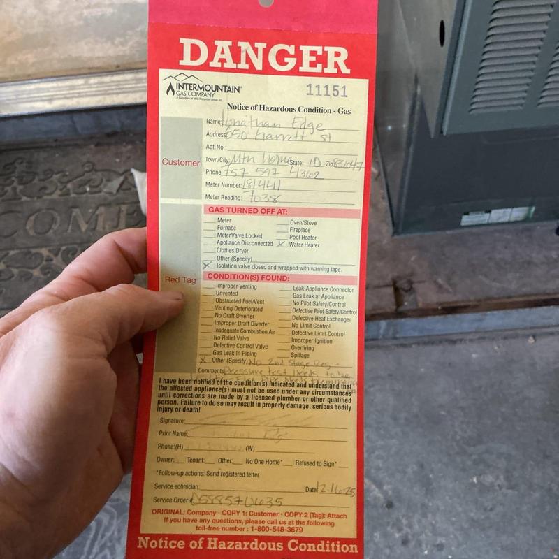 Gas piping leak and safety warning tag Gas piping leak and safety warning tag
