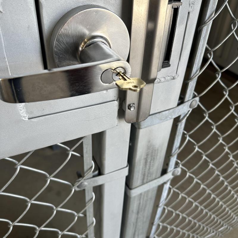 IC core cylinder lock with key in industrial gate