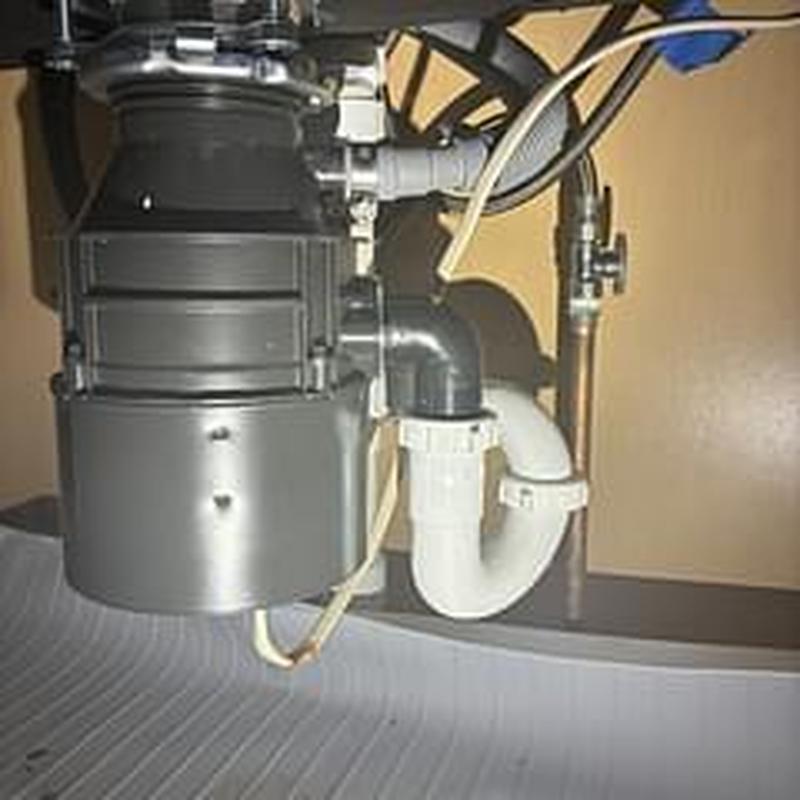 Garbage disposer and drain pipe with AAV installation