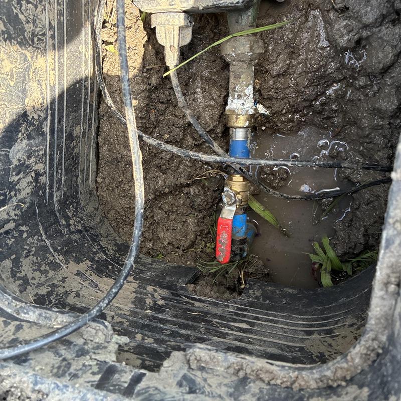 Water meter valve with leak and mud buildup Water meter valve with leak and mud buildup