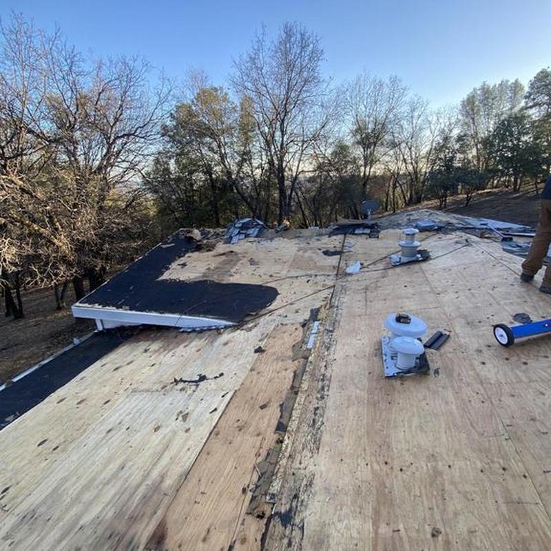 Asphalt roof plywood decking replacement in Sonora