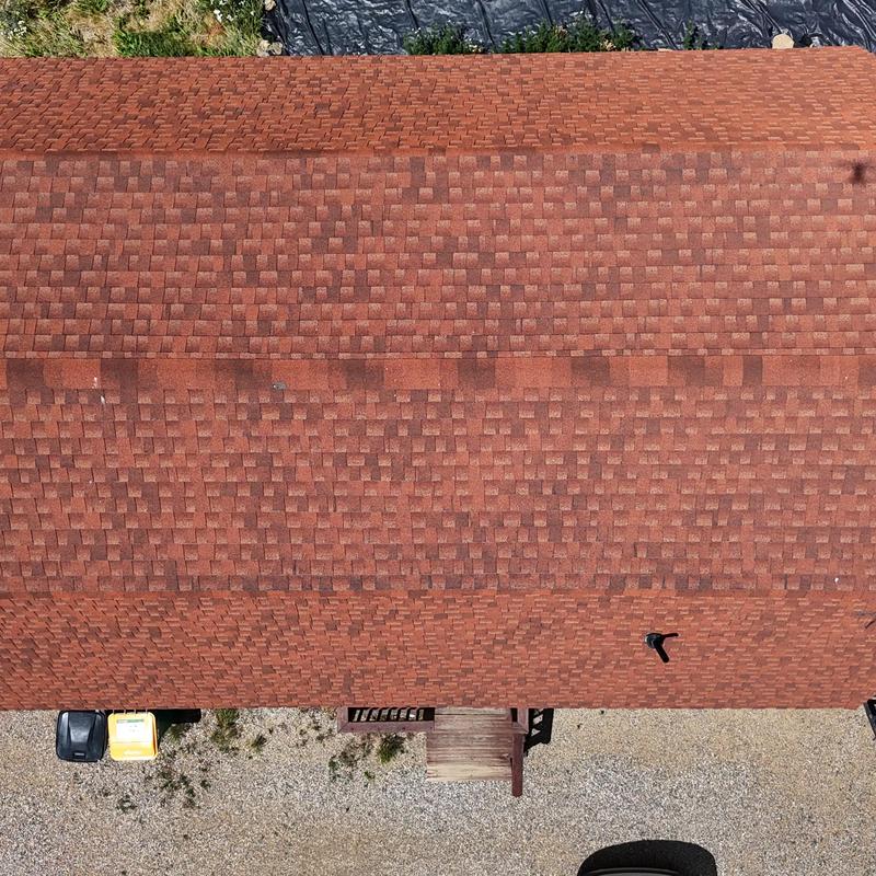 Laminate asphalt shingle roof on residential building