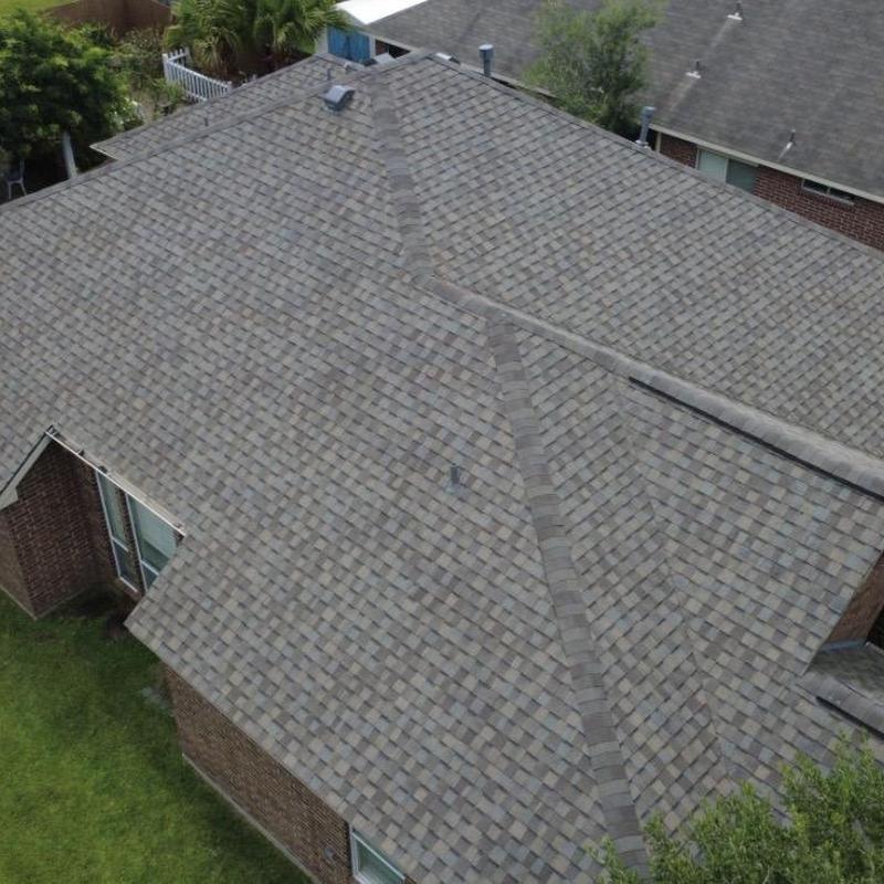 CertainTeed Landmark Pro roof installation on house