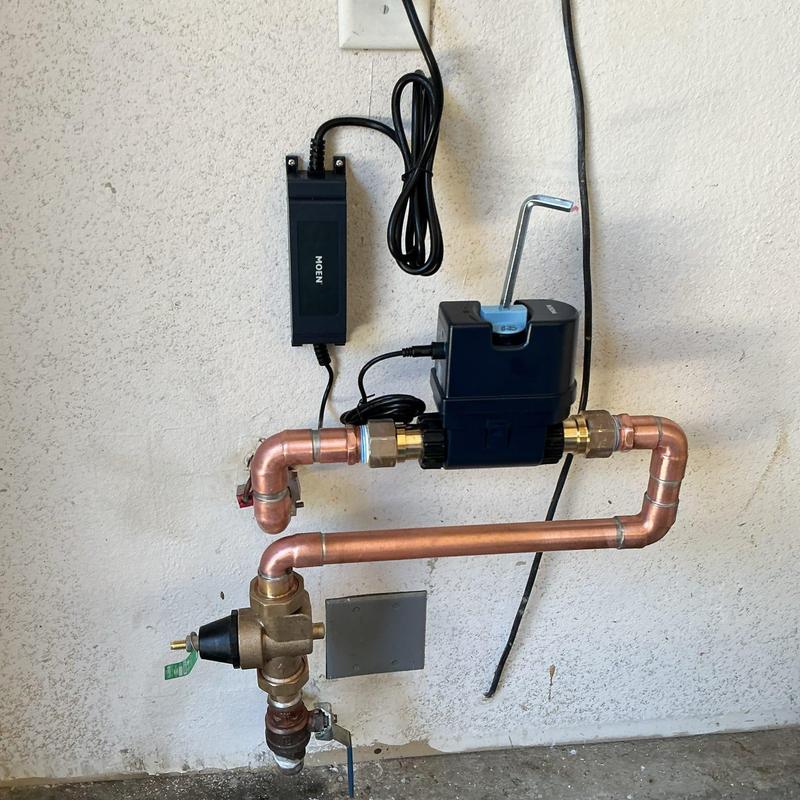 Moen Flo Smart Water Shutoff Device and regulator installation