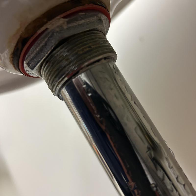 Commercial drain pipe and basket strainer connection