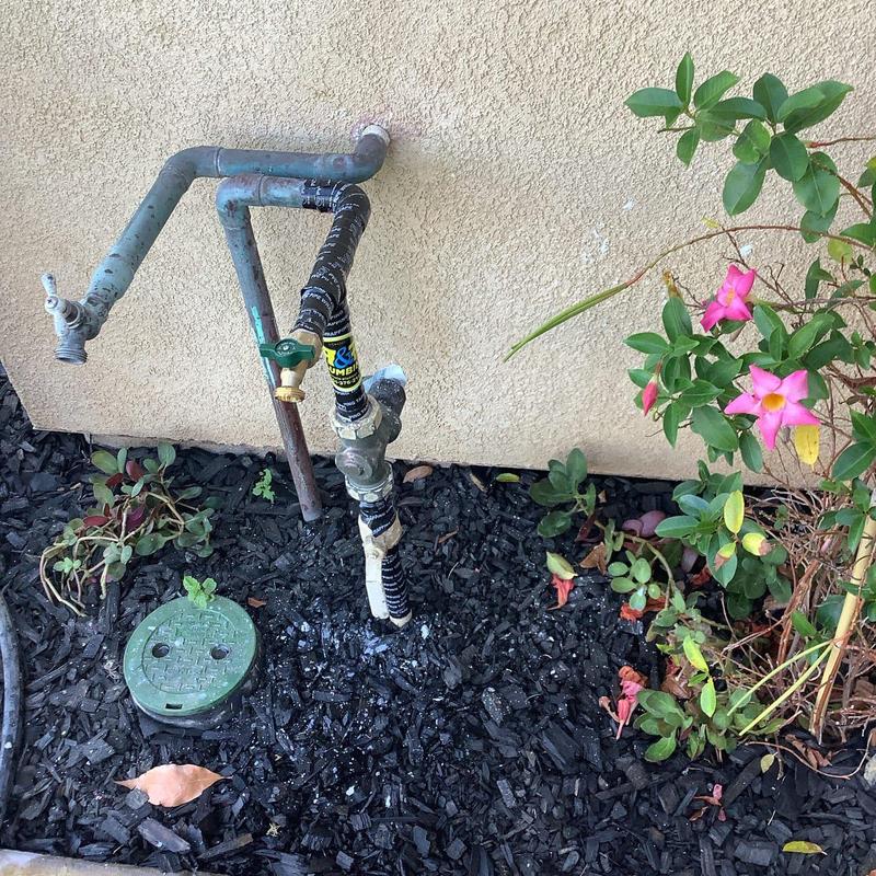 12 Brass hose bib with connected outdoor piping 12 Brass hose bib with connected outdoor piping