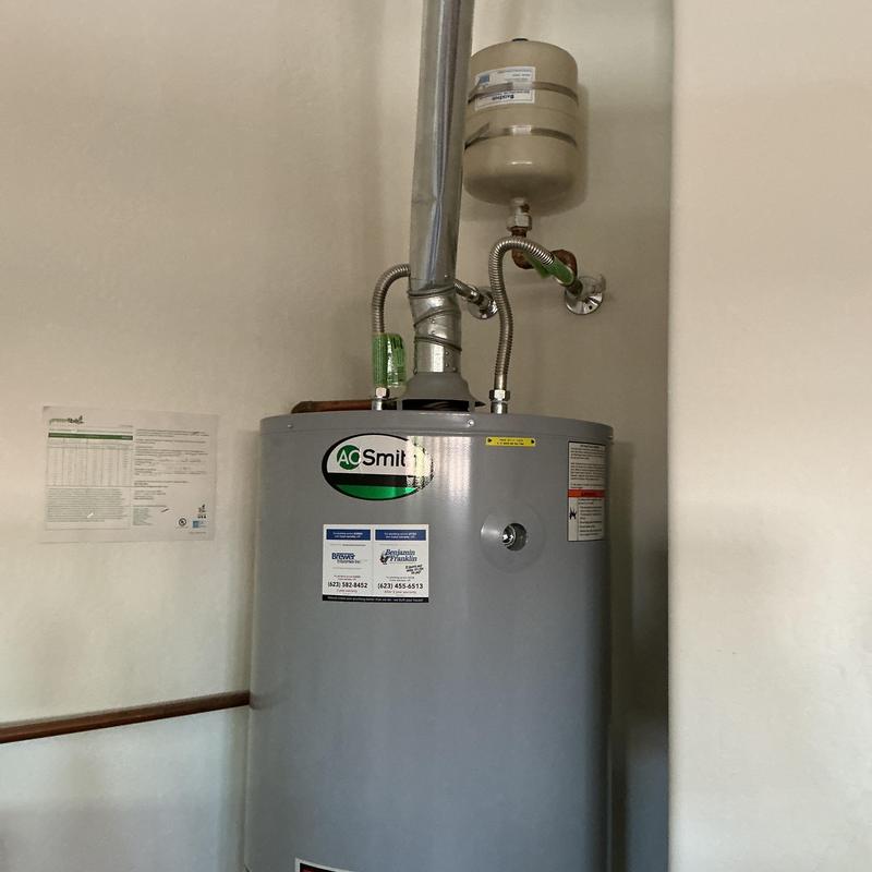 Gas water heater with thermal expansion tank installation