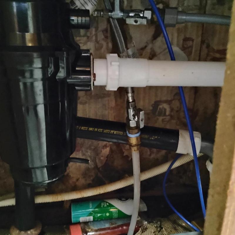 Garbage disposal unit plumbing and water supply lines Garbage disposal unit plumbing and water supply lines