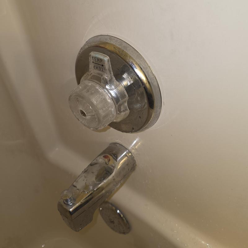 Mixit tub cartridge with temperature control knob