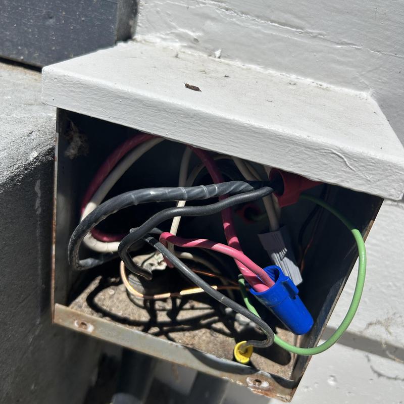 Pump circuit wiring troubleshooting in metal junction box Pump circuit wiring troubleshooting in metal junction box