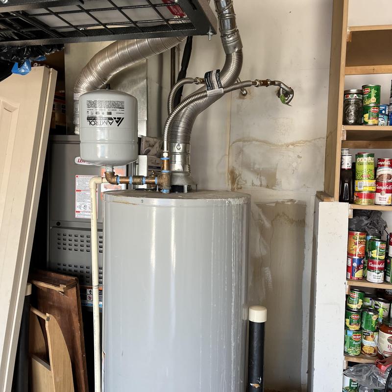 50 gallon gas water heater with vent pipes and expansion tank 50 gallon gas water heater with vent pipes and expansion tank