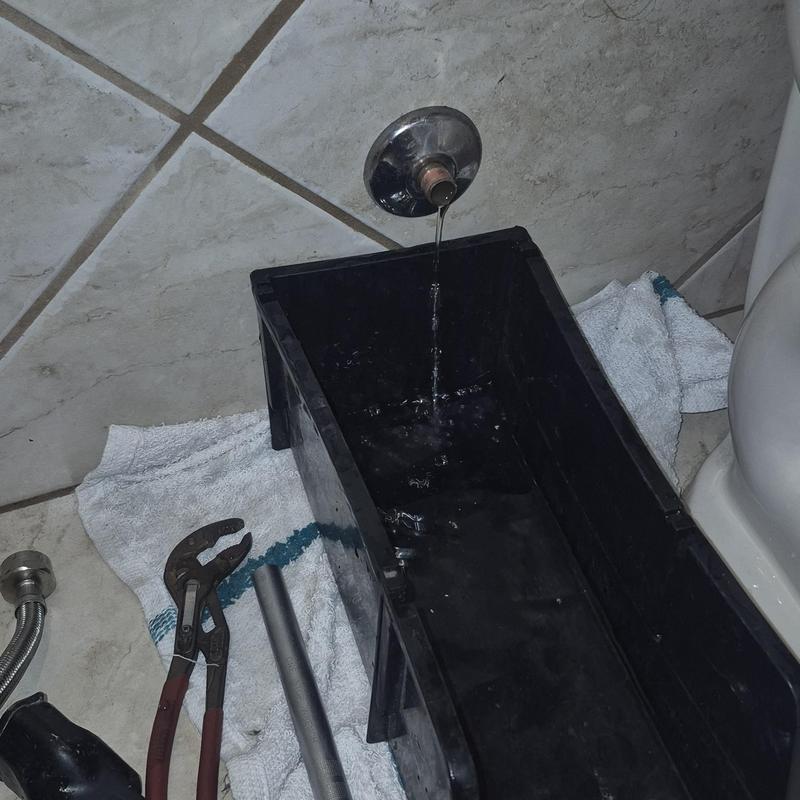 Toilet quarter turn angle stop water flow testing