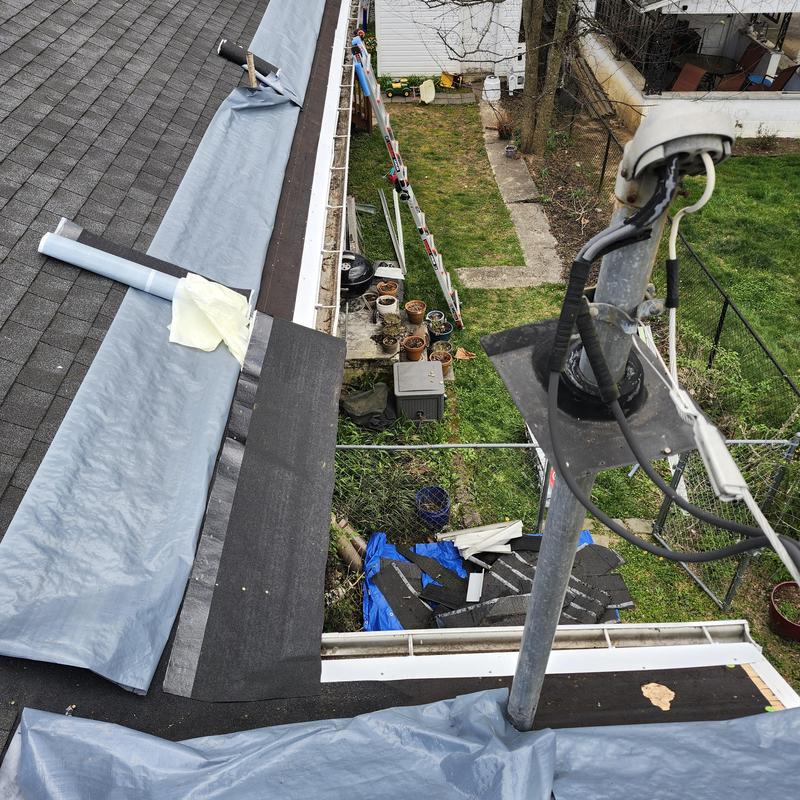Roof valley with protective underlayment installation