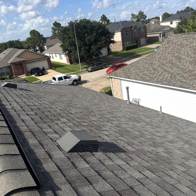 CertainTeed Class 4 impact-resistant asphalt shingle roof