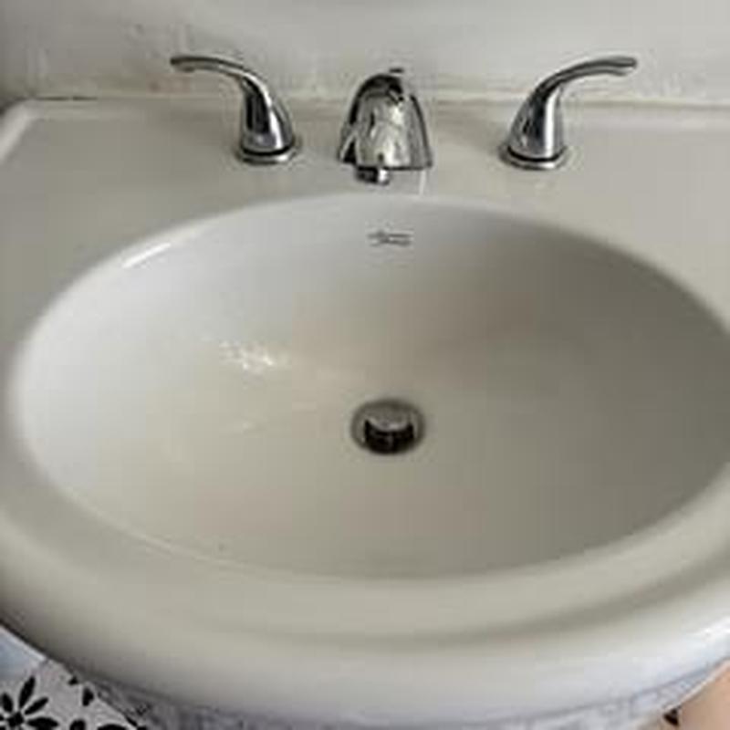 Lavatory faucet with hot and cold shut off valves