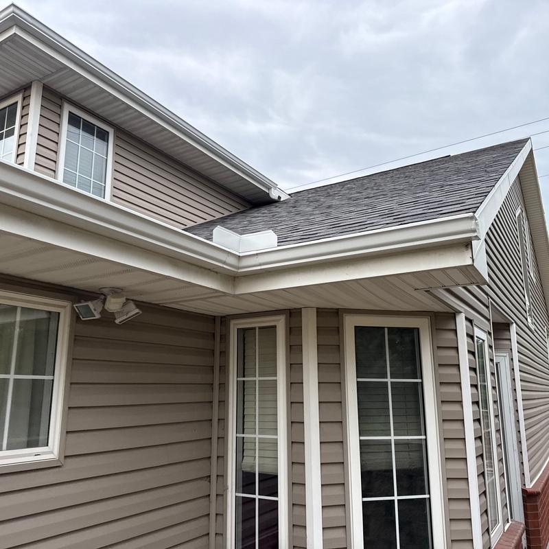 Aluminum gutters on residential home exterior, Lincoln NE Aluminum gutters on residential home exterior, Lincoln NE