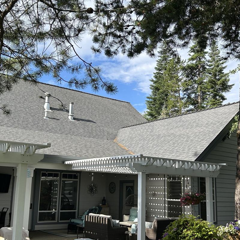 Asphalt shingle roof inspection with sun exposure details Asphalt shingle roof inspection with sun exposure details