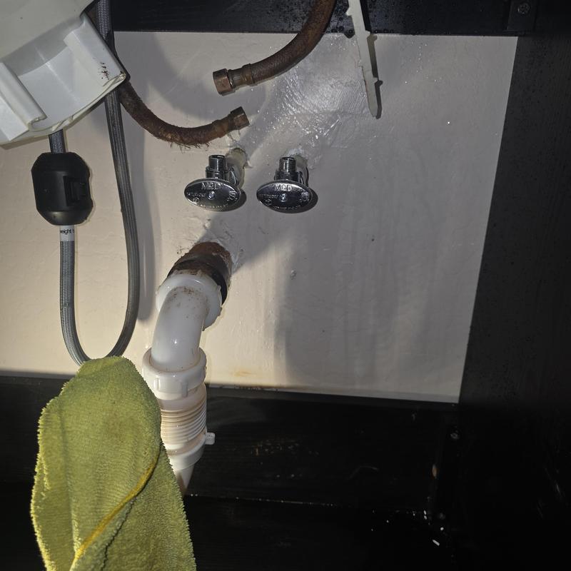Laundry sink angle stop valves with rusted pipes