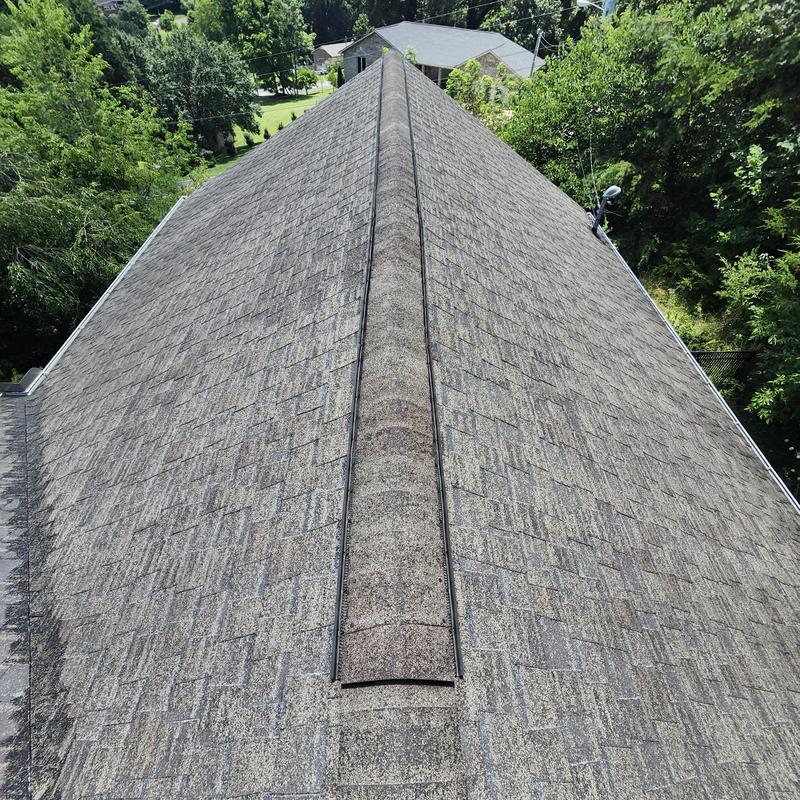 Aged asphalt shingle roof with ridge vent, Kingsport TN