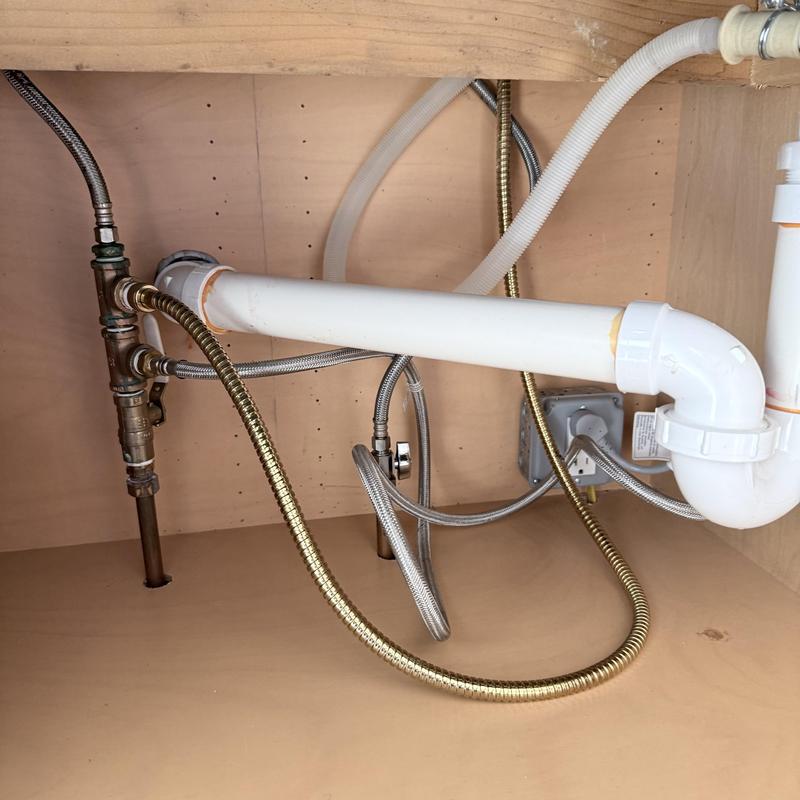 RO system faucet with new emergency shutoff valves