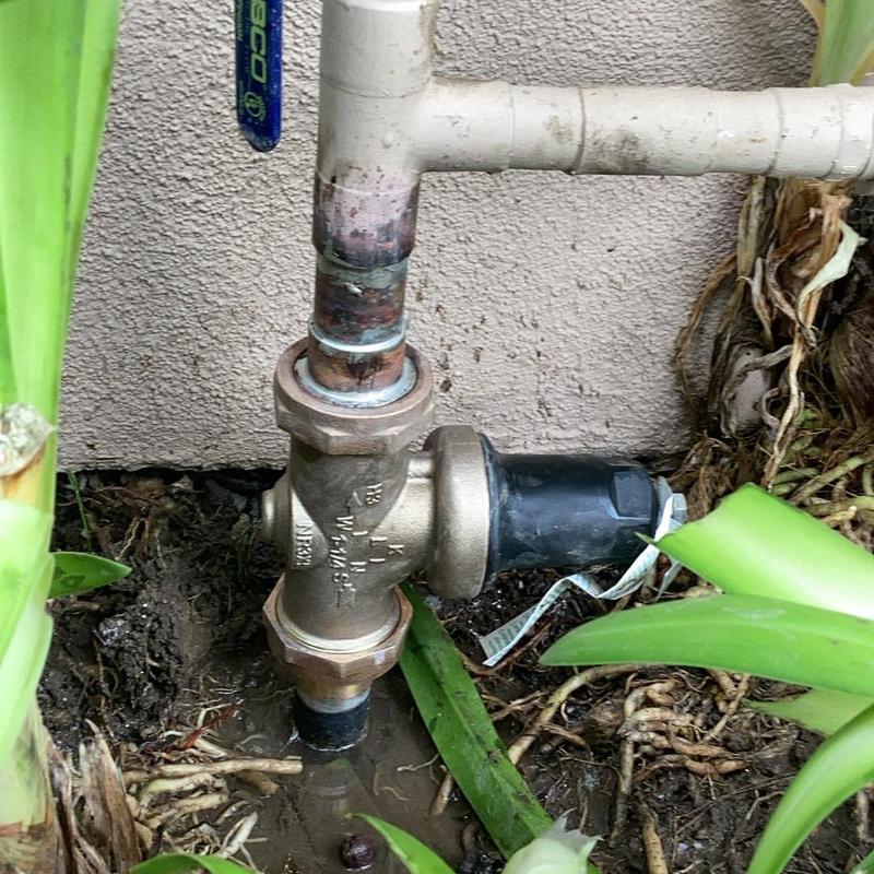 1 1/4 inch pressure regulator on outdoor water line