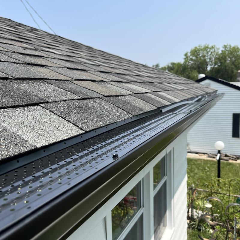 Aluminum gutter coil with gutter guard installation Aluminum gutter coil with gutter guard installation