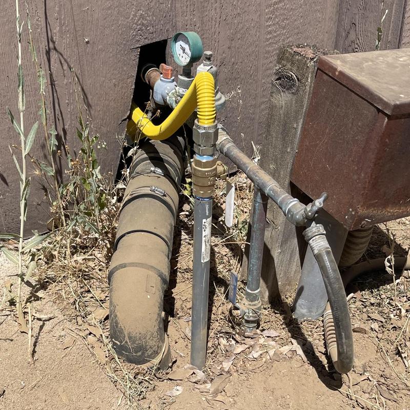 PE gas line transition risers with pressure gauge installation PE gas line transition risers with pressure gauge installation