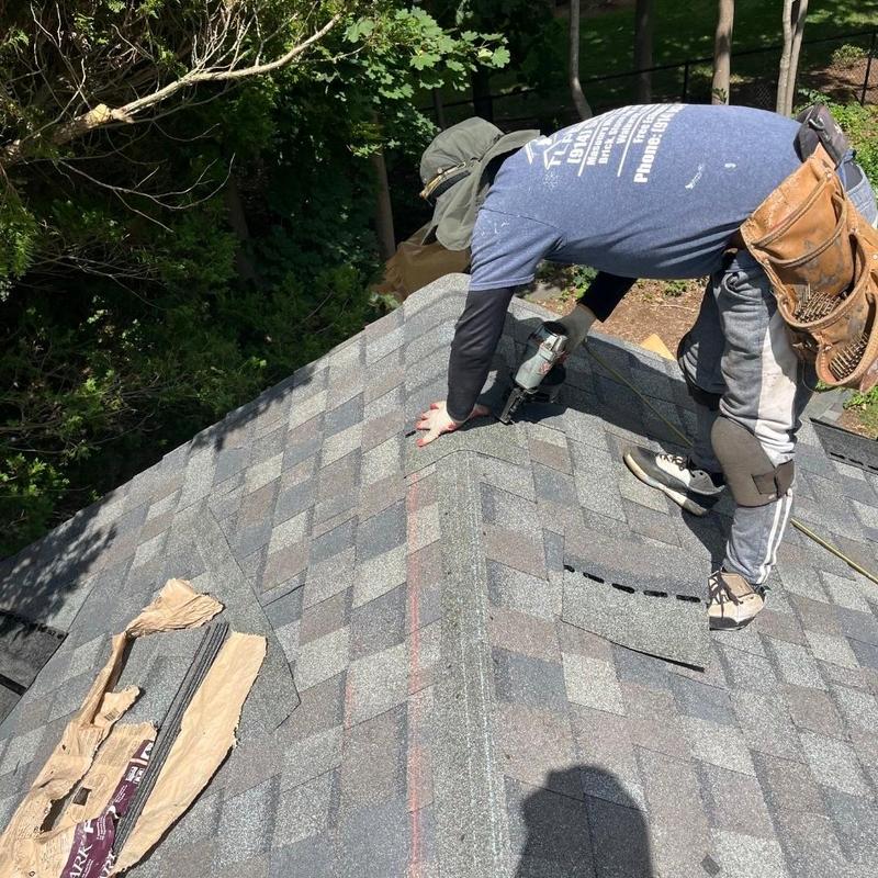 CertainTeed Landmark Pro shingles installation on roof CertainTeed Landmark Pro shingles installation on roof