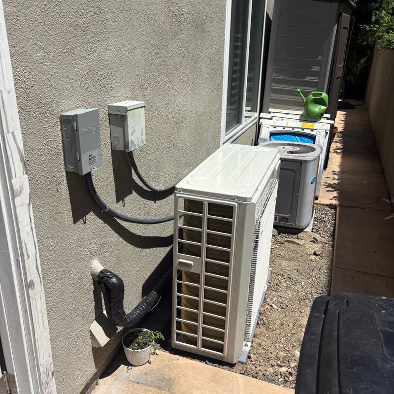 Innovair Slim 4 heat pump system installed outdoors Innovair Slim 4 heat pump system installed outdoors