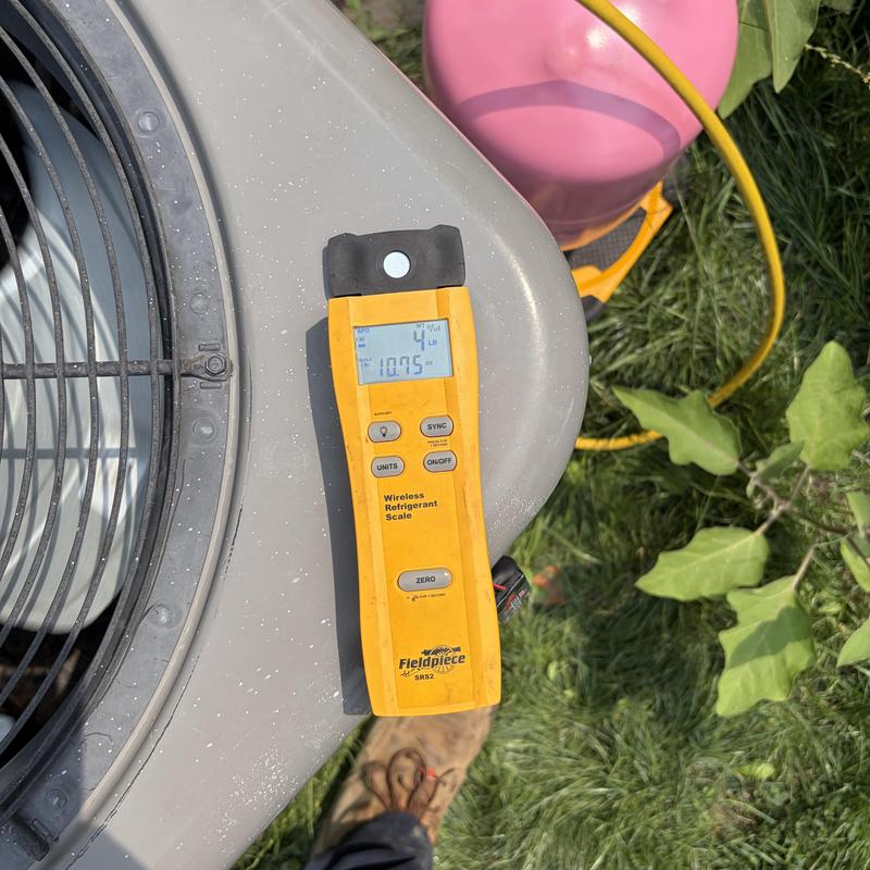 R-410A refrigerant wireless scale on AC condenser unit