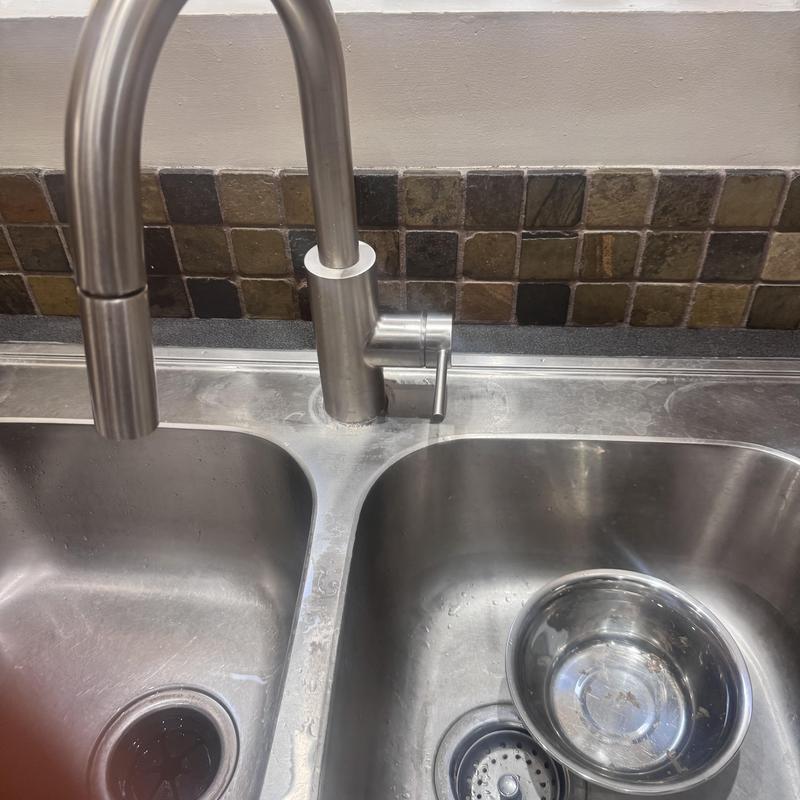 Kruas stainless steel kitchen faucet and double sink Kruas stainless steel kitchen faucet and double sink