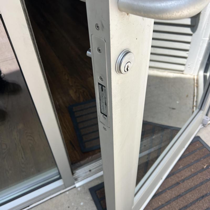 Commercial door lock and electronic lever installation
