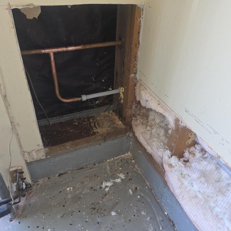 Cold water copper pipe reroute in wall cavity Cold water copper pipe reroute in wall cavity