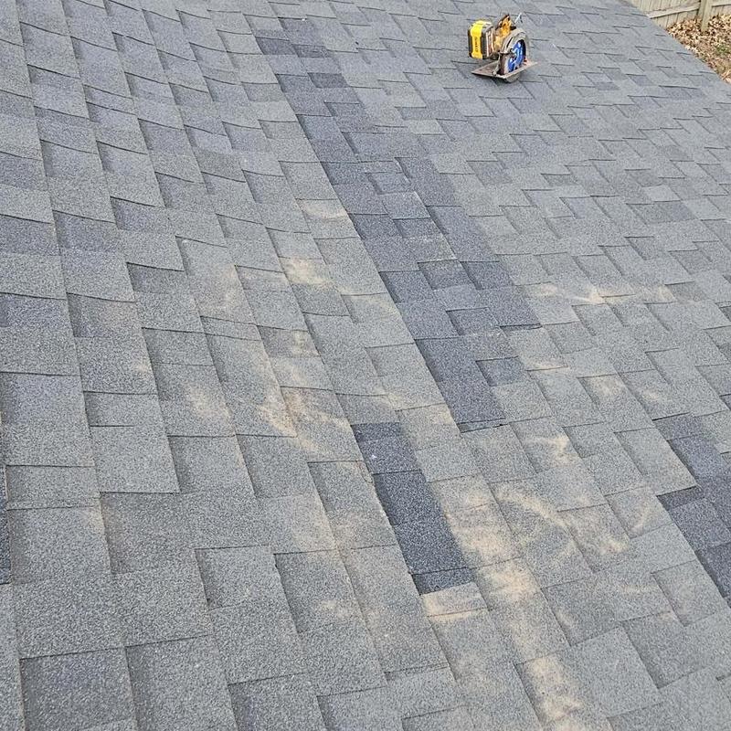 Certainteed Landmark AR shingles roof with saw Certainteed Landmark AR shingles roof with saw