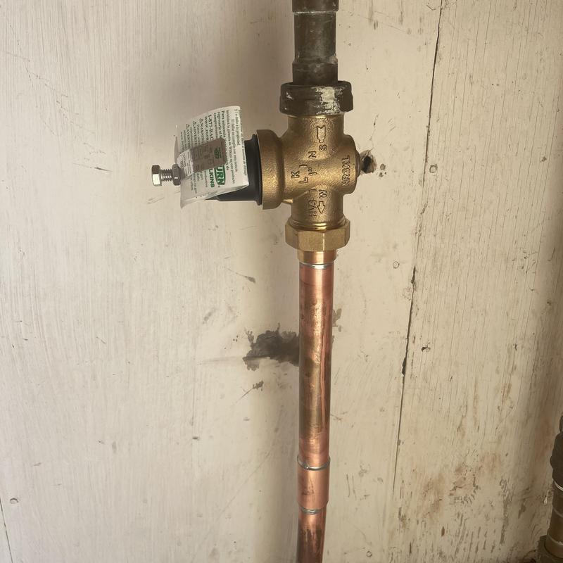ZurnWilkins 1-inch pressure regulator with copper pipe ZurnWilkins 1-inch pressure regulator with copper pipe