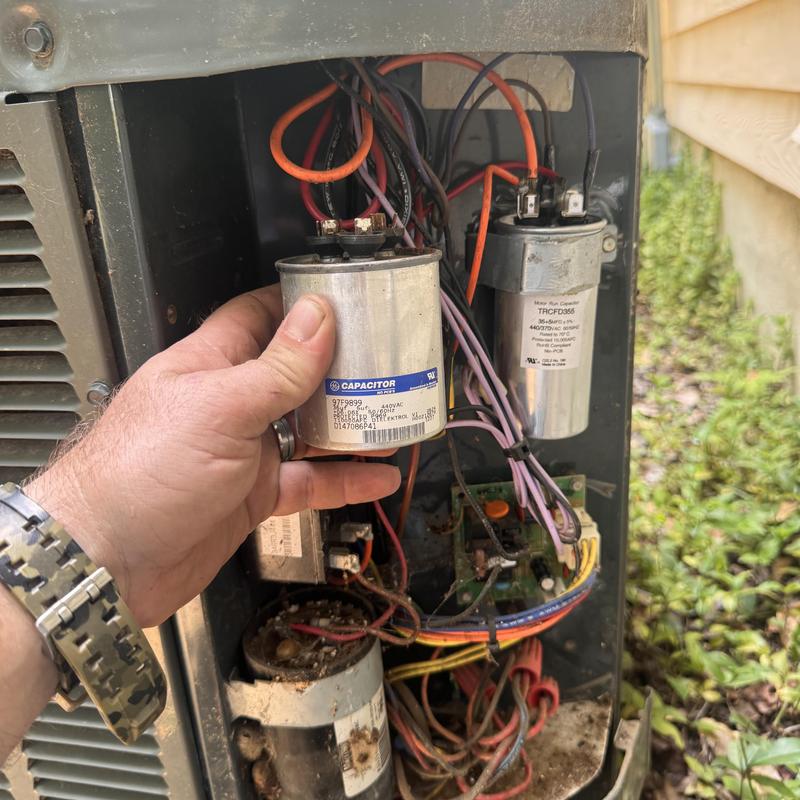Heat pump capacitor replacement on split system
