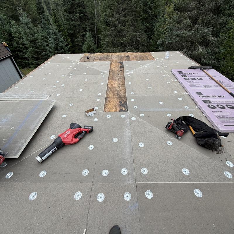 Polyisocyanurate tapered roof insulation installation Polyisocyanurate tapered roof insulation installation