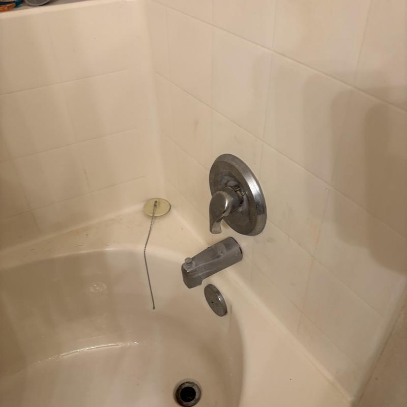 Moen Posey shower valve and bathtub faucet system Moen Posey shower valve and bathtub faucet system
