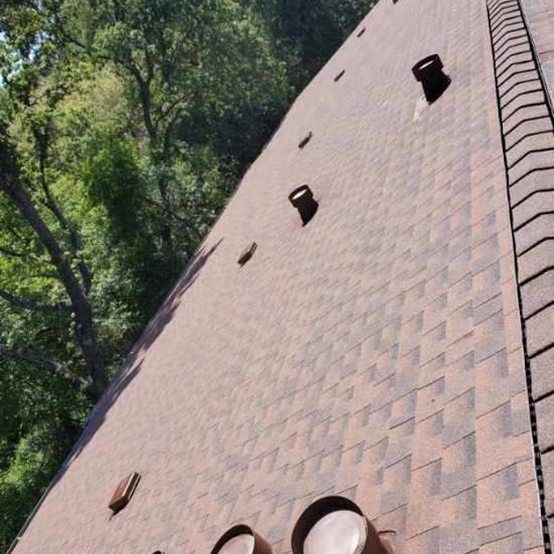 GAF asphalt shingle roof on apartment building