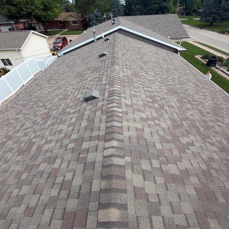 Asphalt shingle roof inspection with no visible damage Asphalt shingle roof inspection with no visible damage