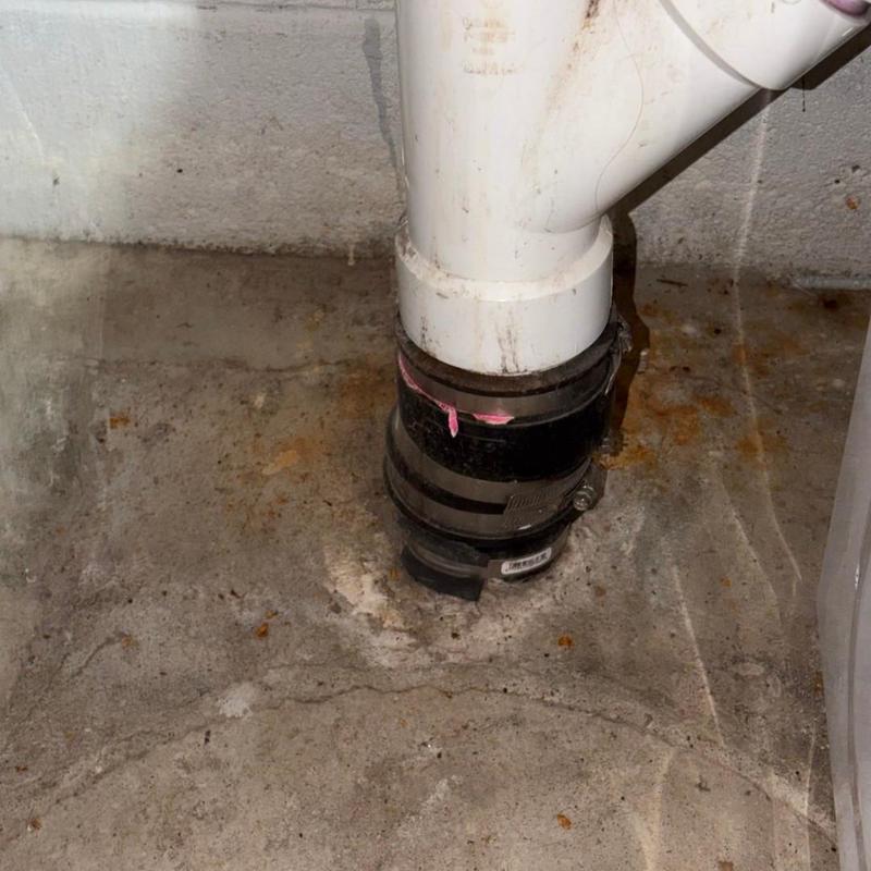 Cast iron stack with rubber coupling connection Cast iron stack with rubber coupling connection